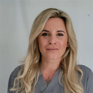 zahnarztpraxis-wuest-team-diana-strass